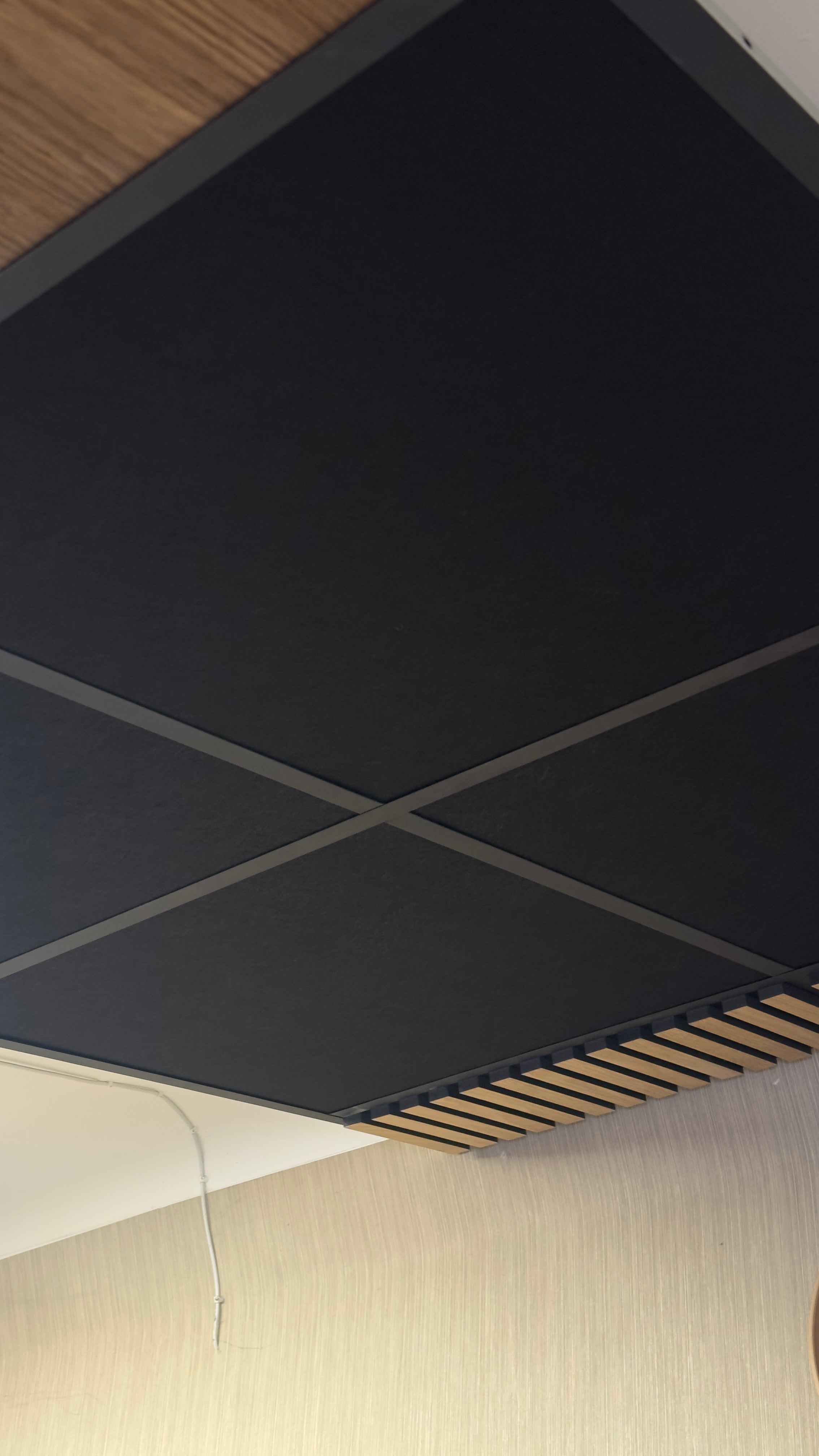 LIGHT GREY PET-FELT SUSPENDED CEILING PANELS
